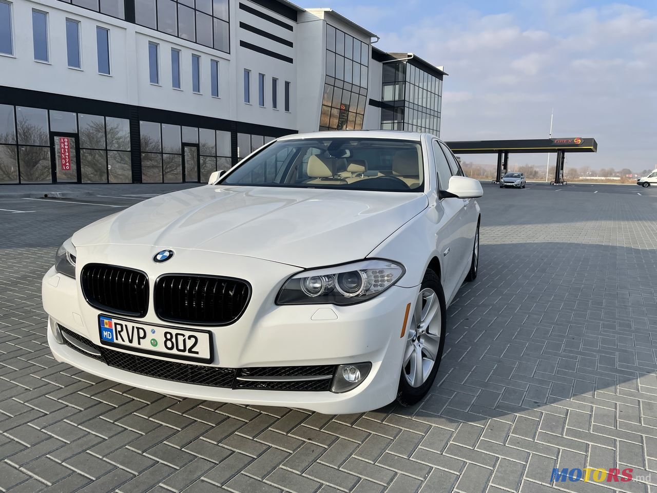 2013' BMW 5 Series photo #1