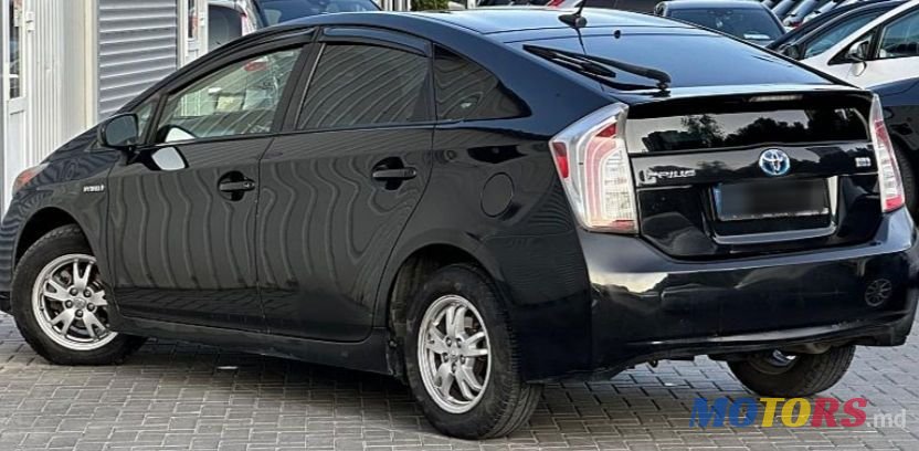 2012' Toyota Prius photo #2