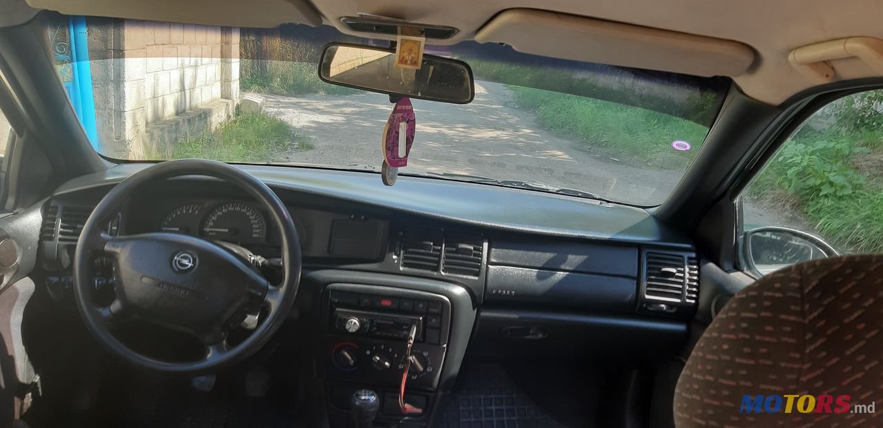 1997' Opel Vectra photo #1