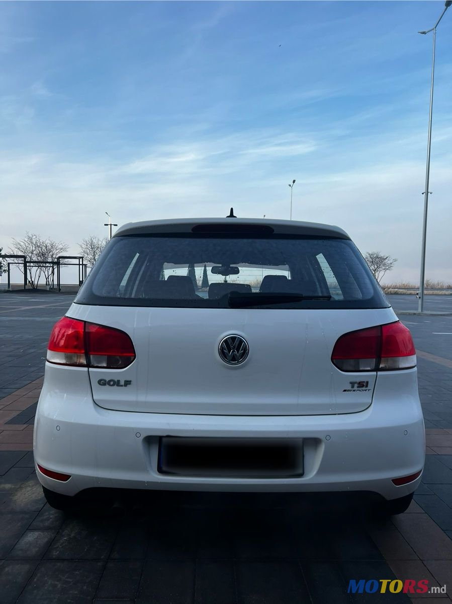 2012' Volkswagen Golf photo #5