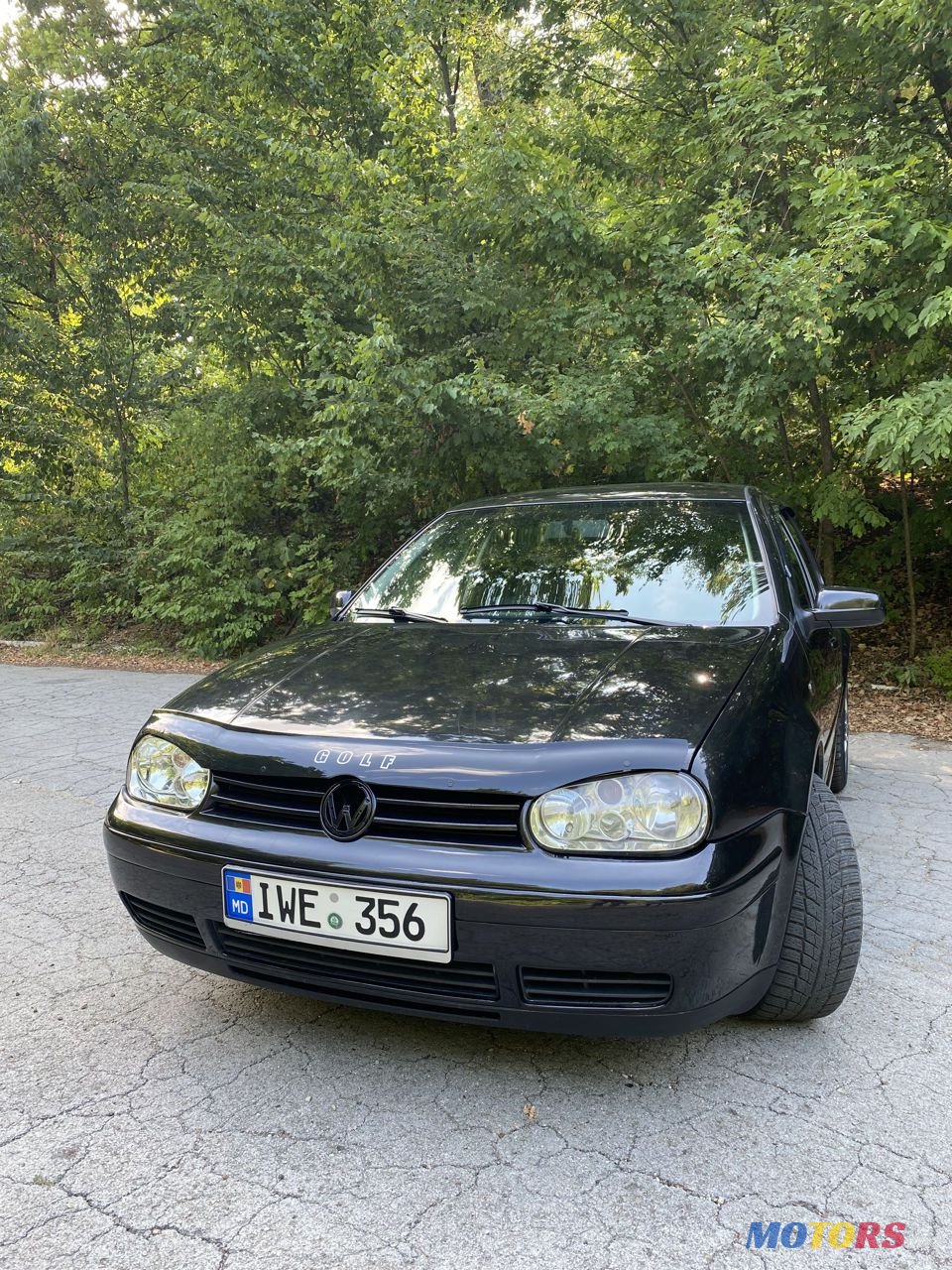 2001' Volkswagen Golf photo #1