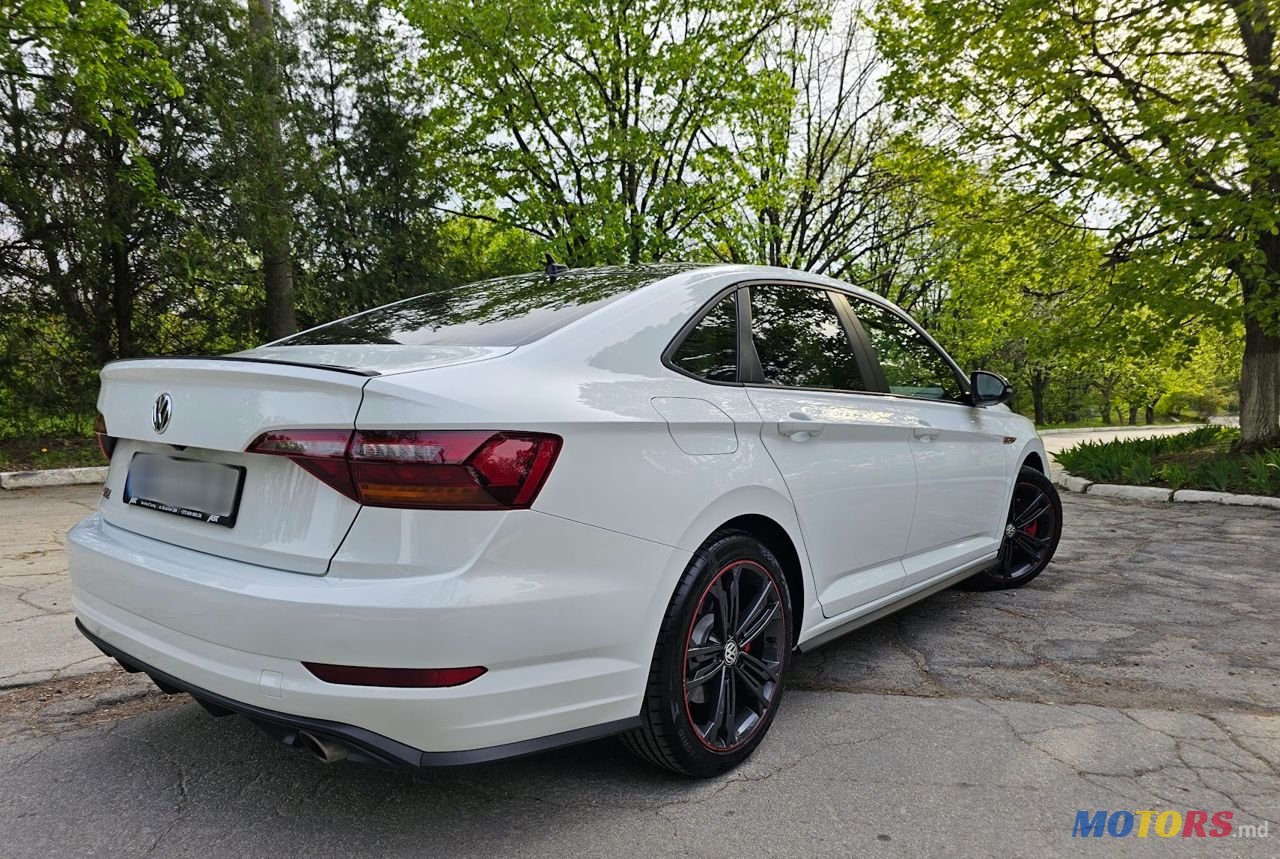 2018' Volkswagen Jetta photo #5