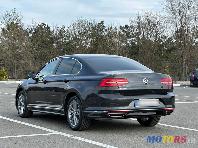 2018' Volkswagen Passat photo #5