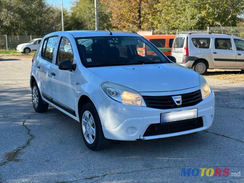 2010' Dacia Sandero photo #1