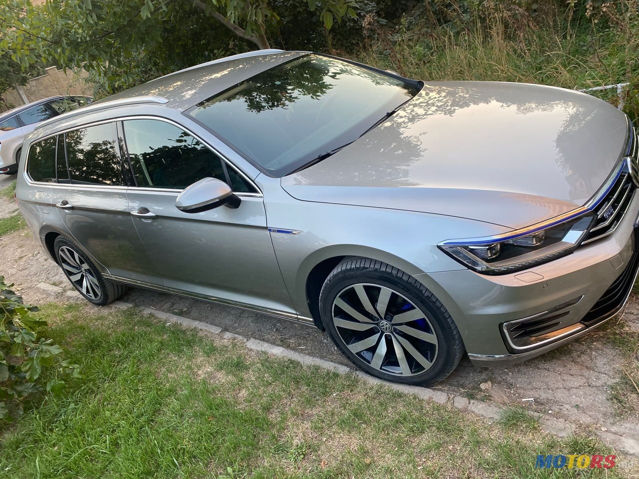 2016' Volkswagen Passat photo #1