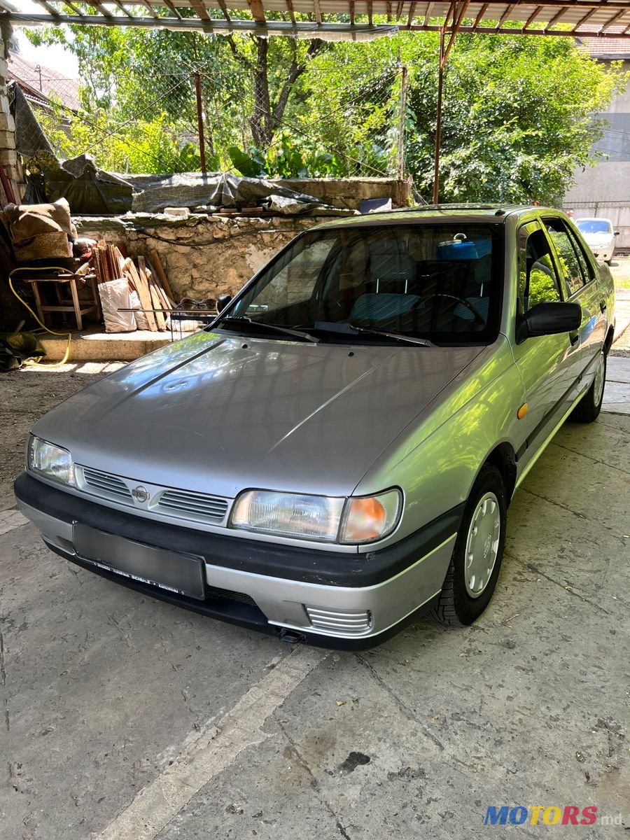 1993' Nissan Sunny photo #1