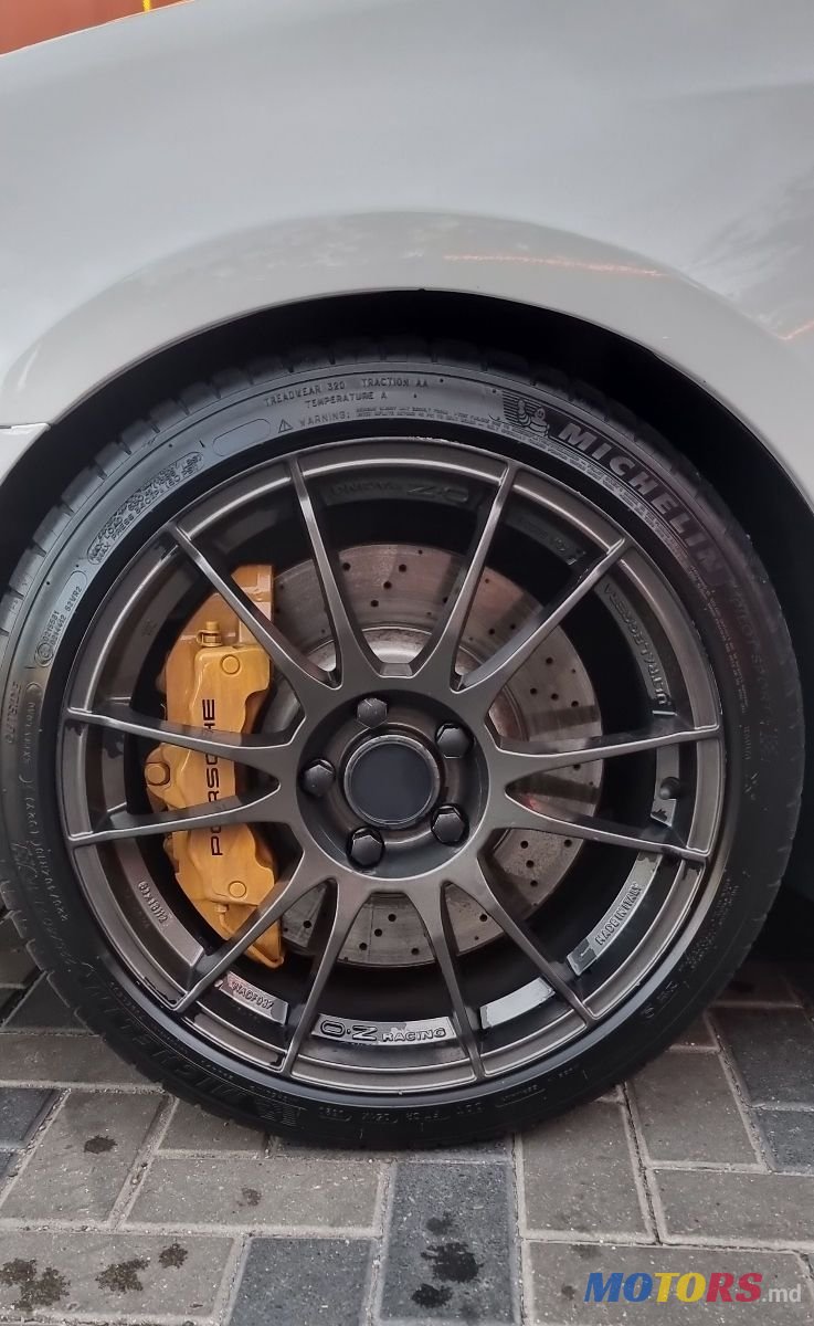 2011' Volkswagen Golf photo #6