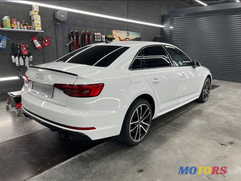 2019' Audi A4 photo #5