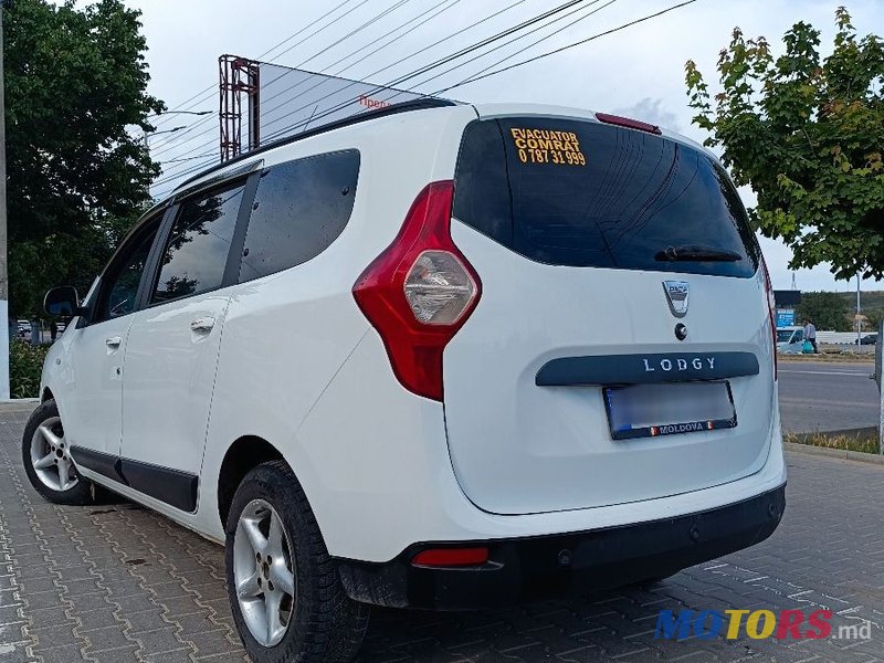 2014' Dacia Lodgy photo #5