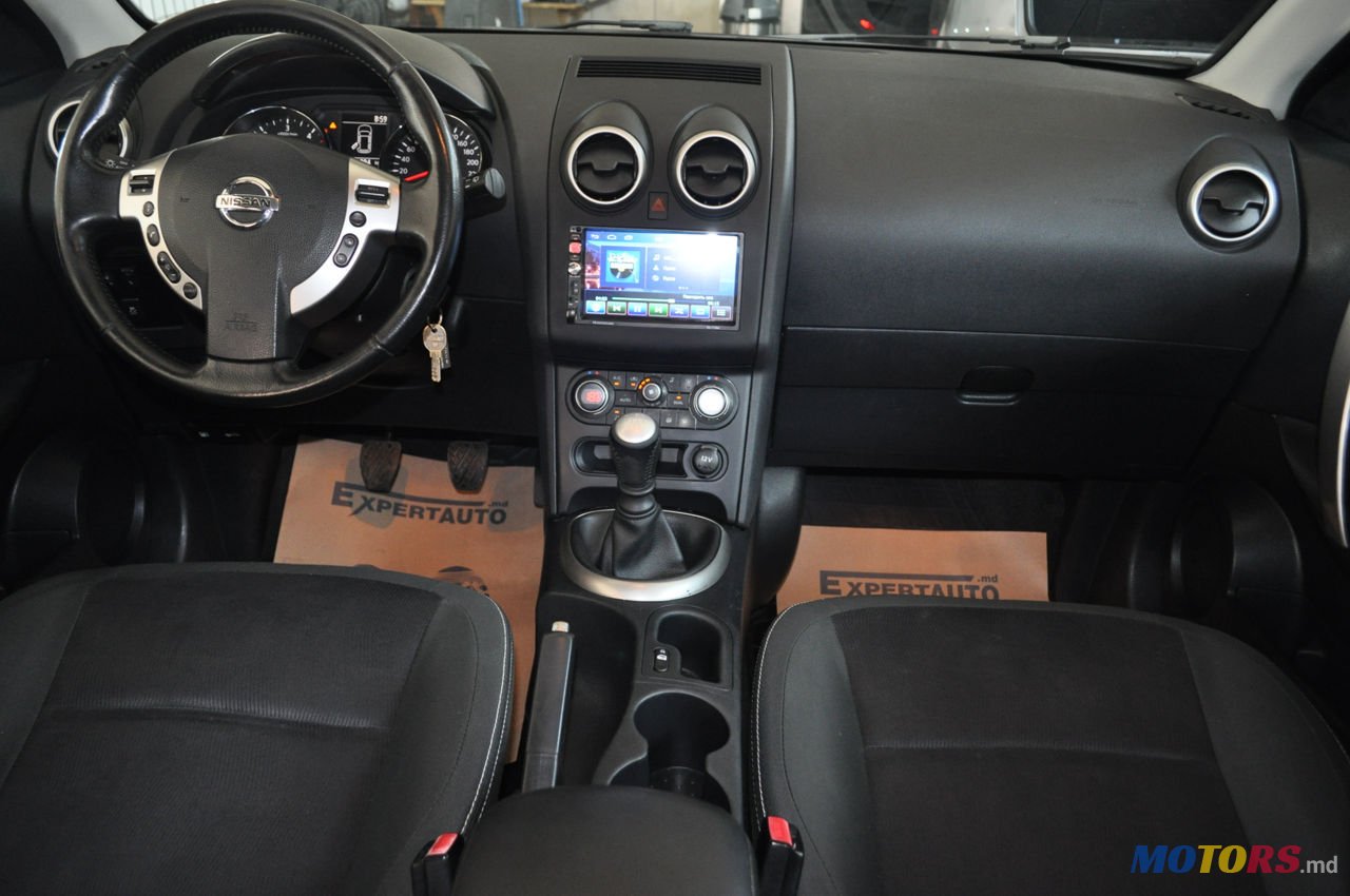 2012' Nissan Qashqai+2 photo #7