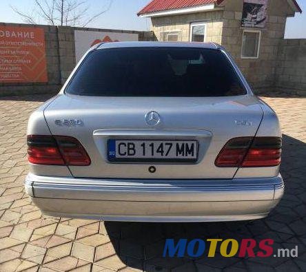 2001' Mercedes-Benz E photo #5