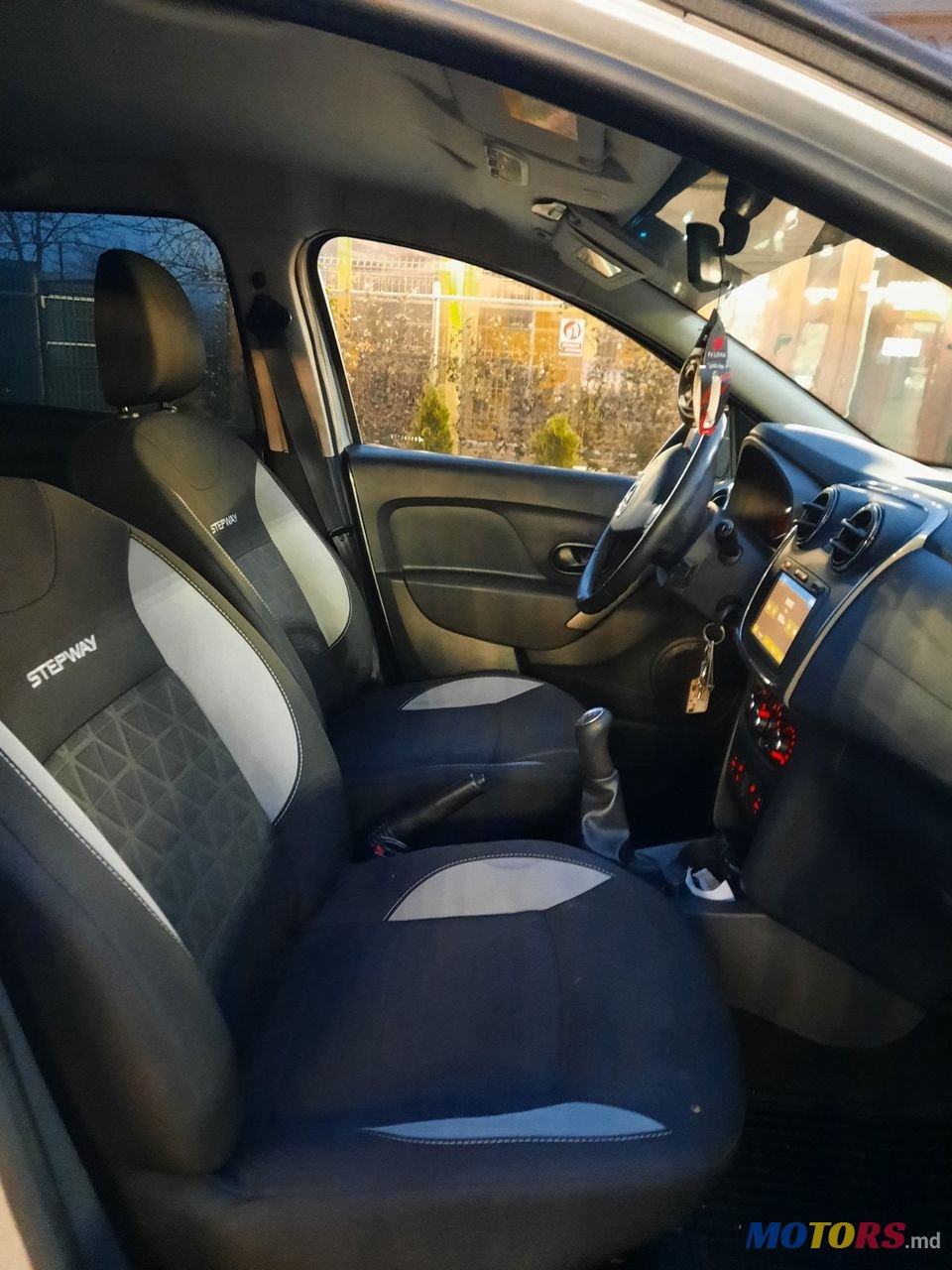 2014' Dacia Sandero Stepway photo #4