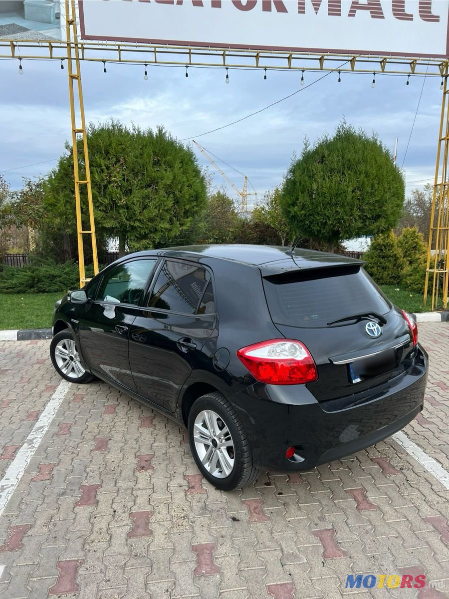 2012' Toyota Auris photo #2