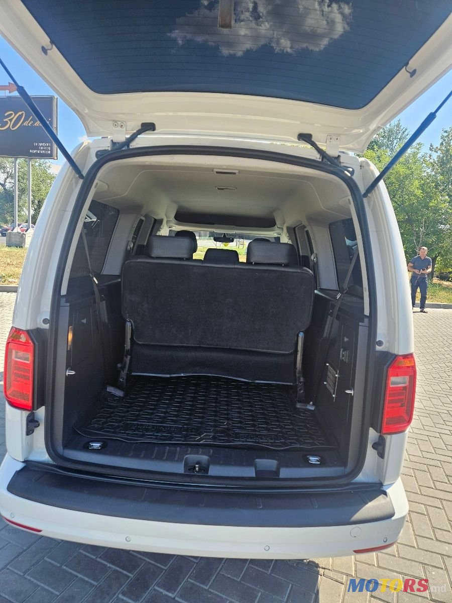 2016' Volkswagen Caddy photo #5