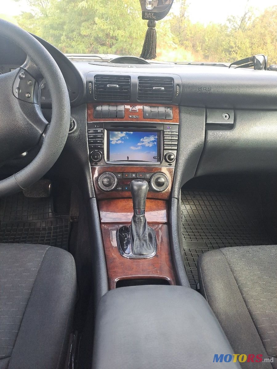 2006' Mercedes-Benz C-Class photo #3