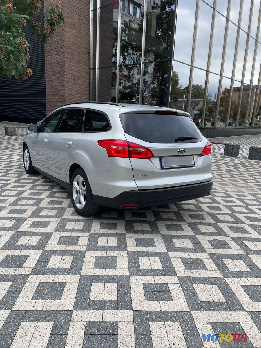 2017' Ford Focus photo #2