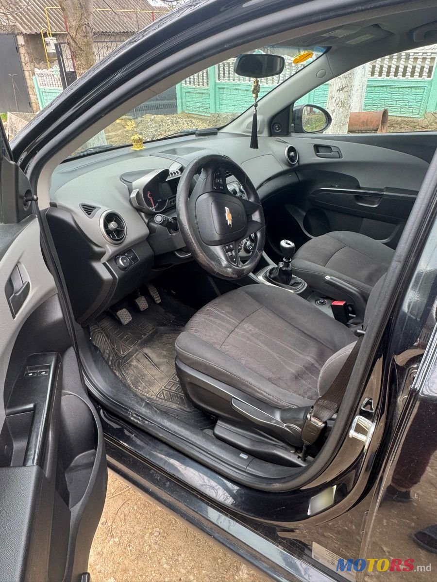 2011' Chevrolet Aveo photo #6