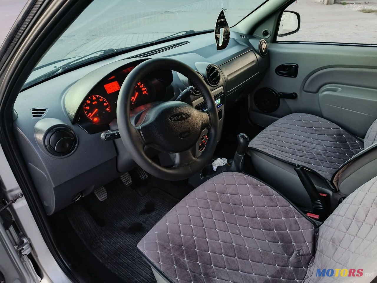 2008' Dacia Logan Mcv photo #4