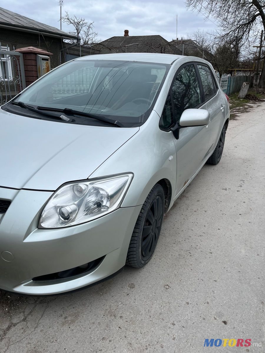 2007' Toyota Auris photo #3