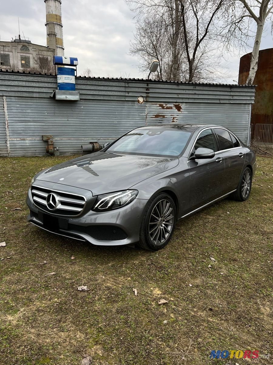 2016' Mercedes-Benz E Класс photo #1