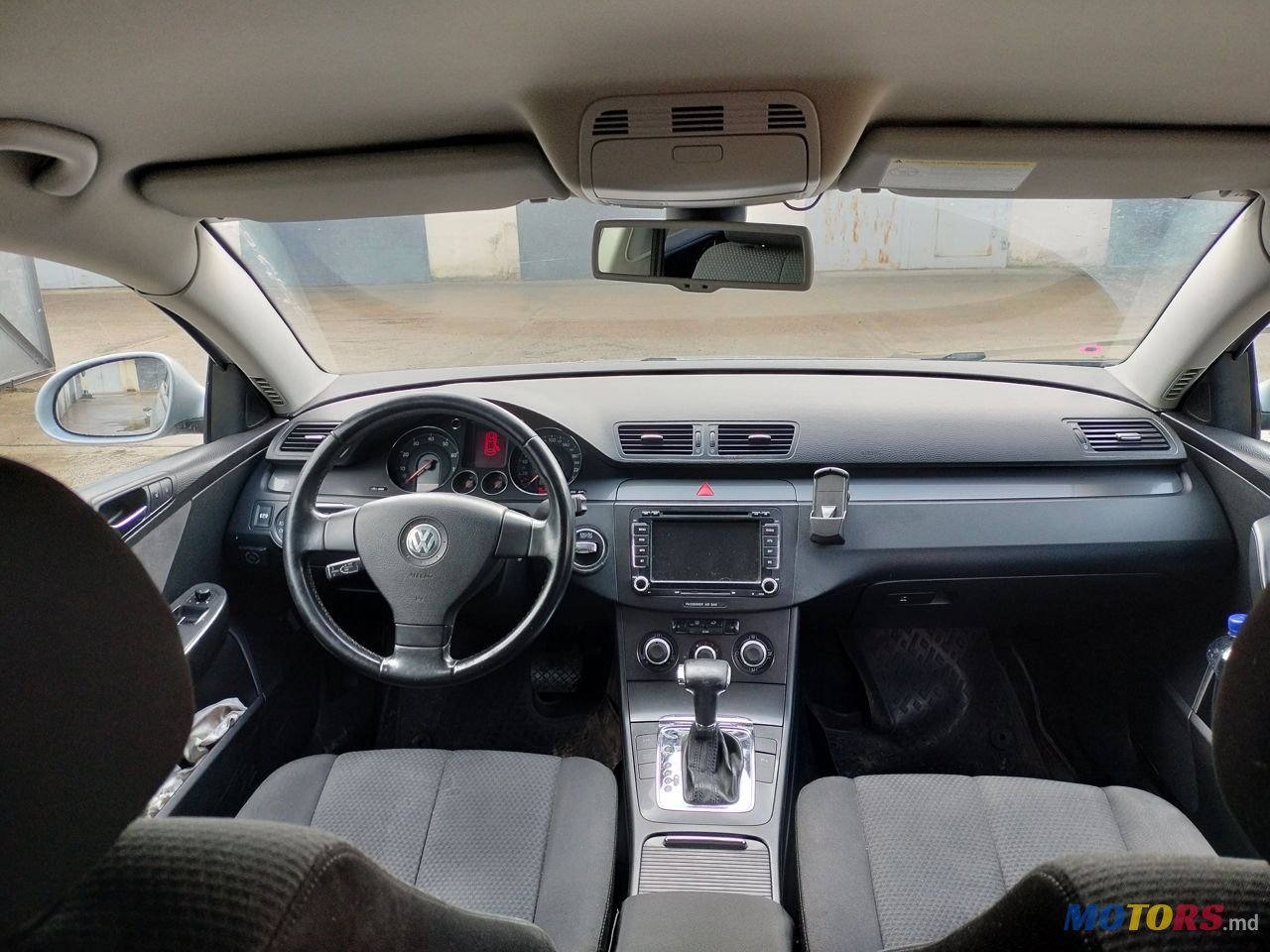 2006' Volkswagen Passat photo #6