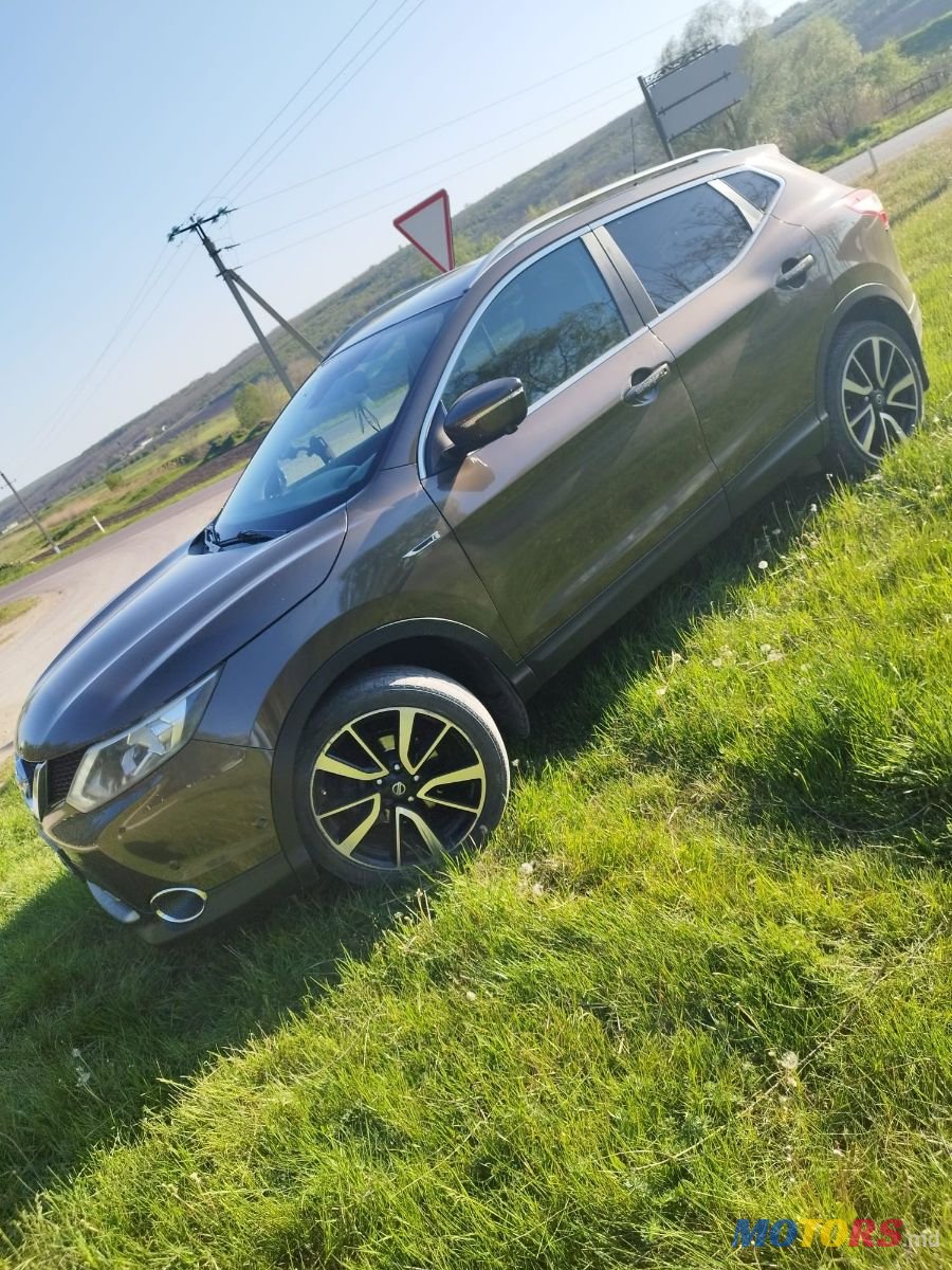 2014' Nissan Qashqai photo #2