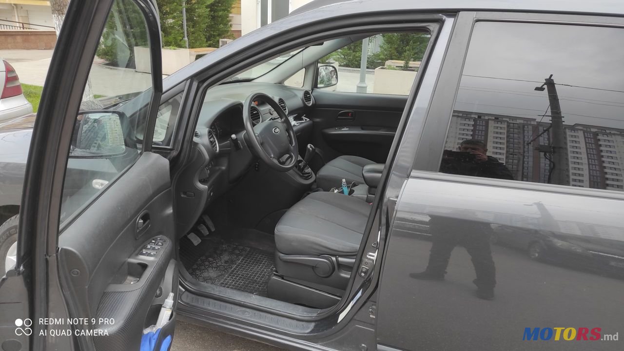 2008' Kia Carens photo #2