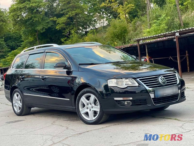 2007' Volkswagen Passat photo #3