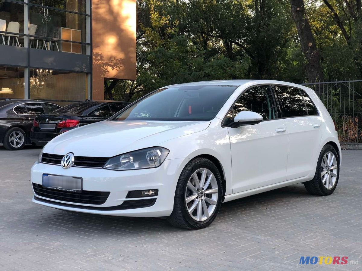 2016' Volkswagen Golf photo #3