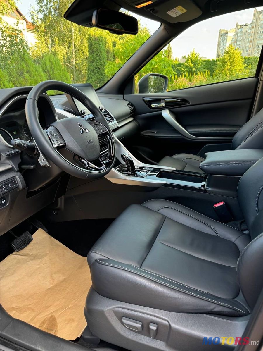 2021' Mitsubishi Eclipse Cross photo #6