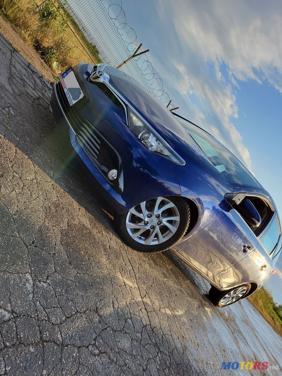 2016' Toyota Auris photo #1