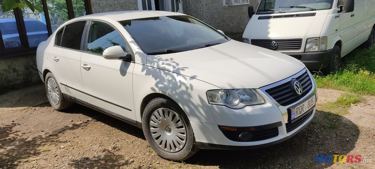 2007' Volkswagen Passat photo #2