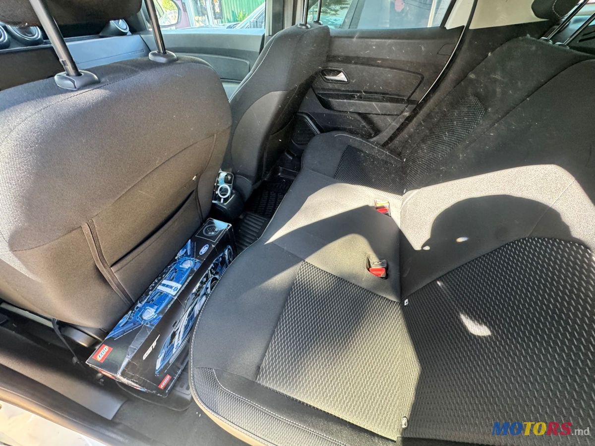 2019' Dacia Duster photo #6