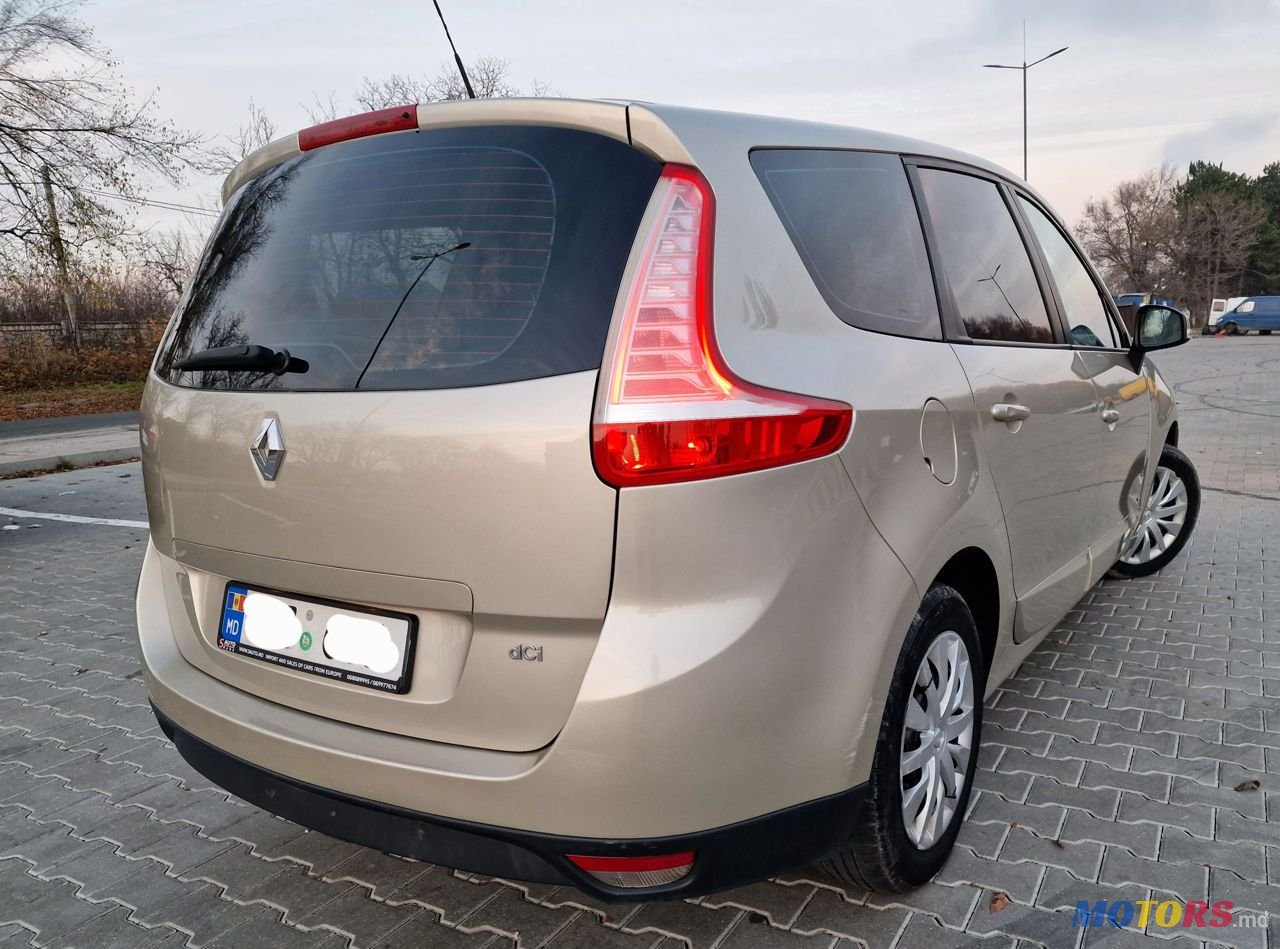 2009' Renault Grand Scenic photo #4