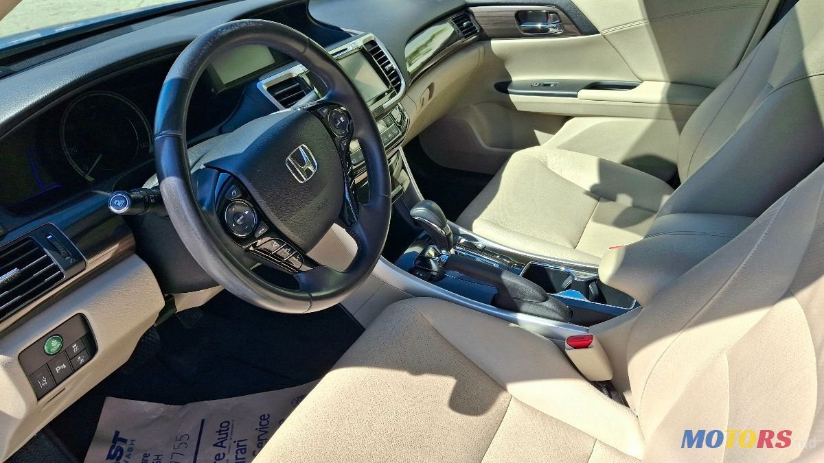 2017' Honda Accord photo #6