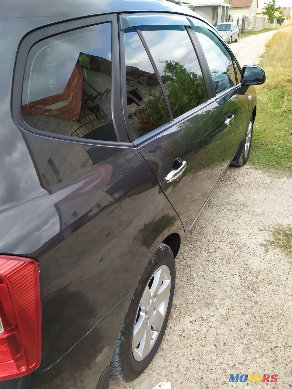 2007' Kia Carens photo #3