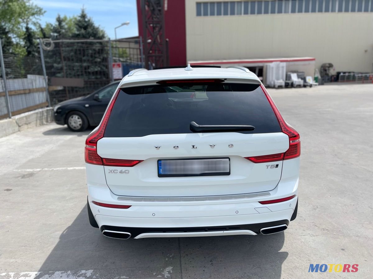 2018' Volvo XC60 photo #6