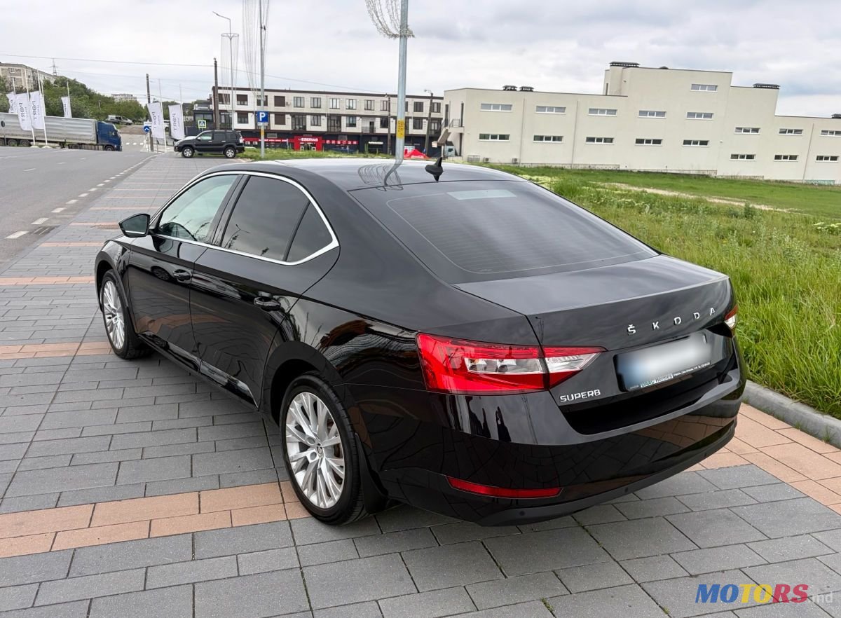 2022' Skoda Superb photo #3