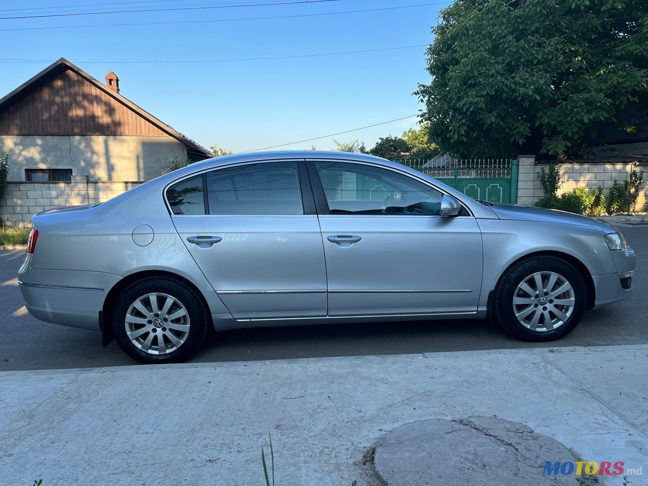 2008' Volkswagen Passat photo #4