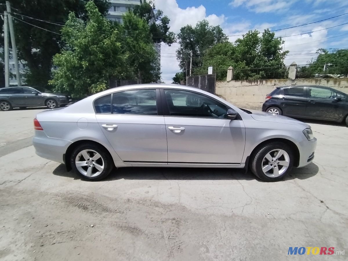 2012' Volkswagen Passat photo #4