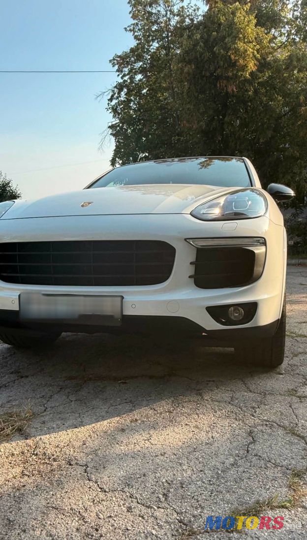 2015' Porsche Cayenne photo #6