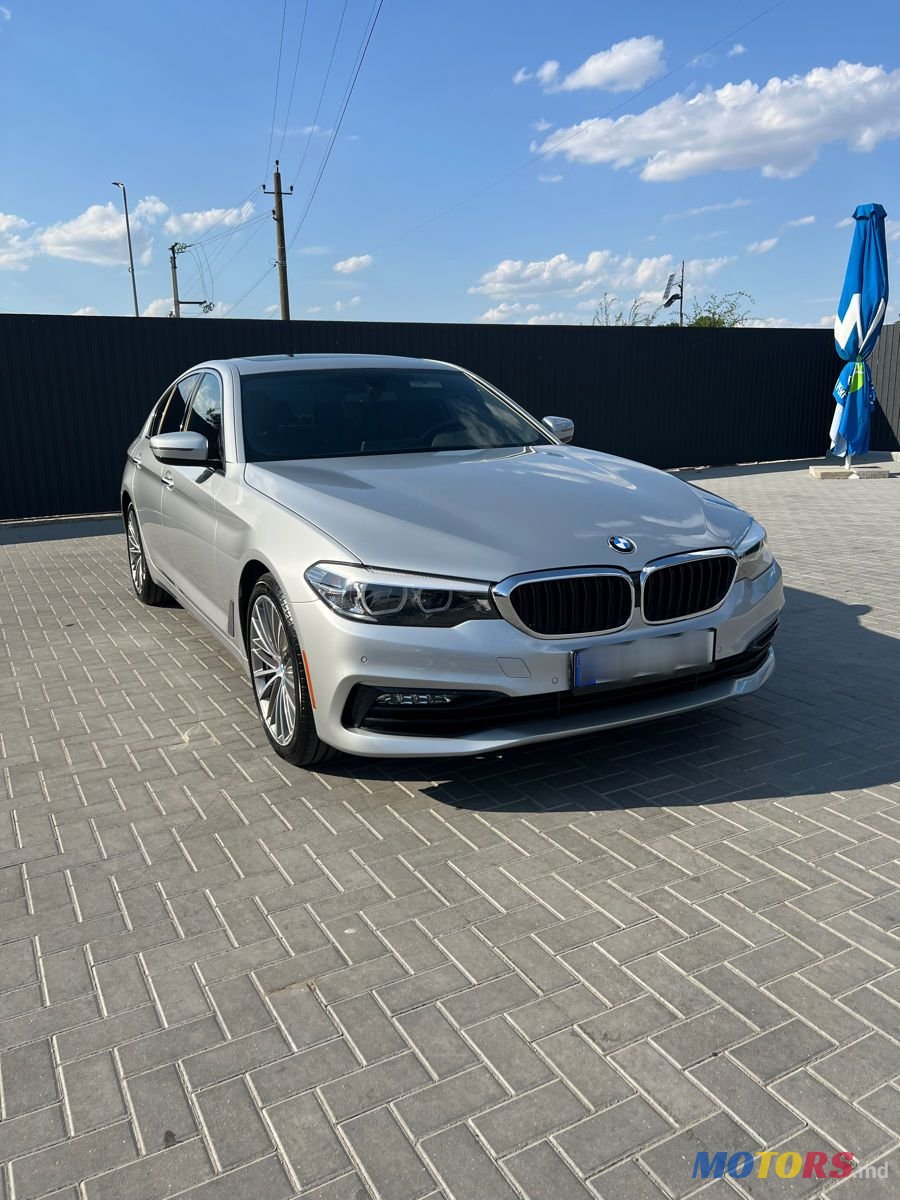 2017' BMW 5 Series photo #1