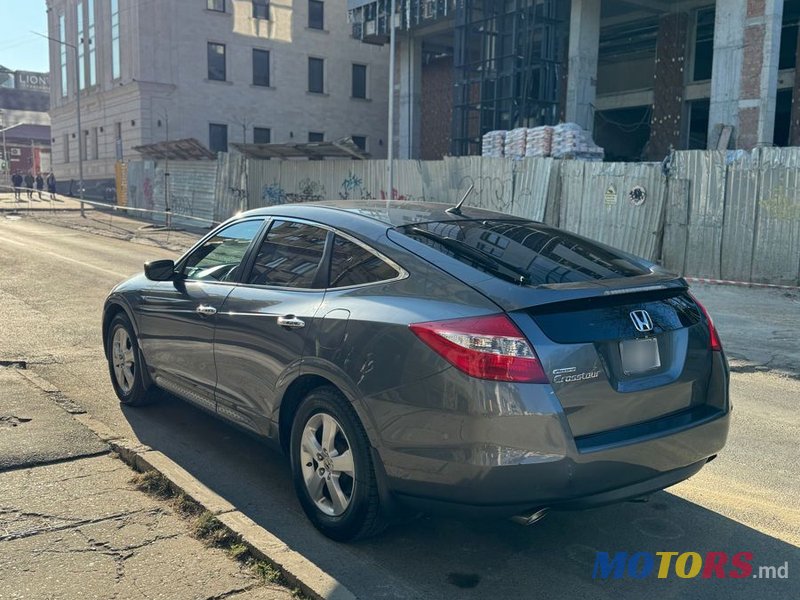 2010' Honda Crosstour photo #2