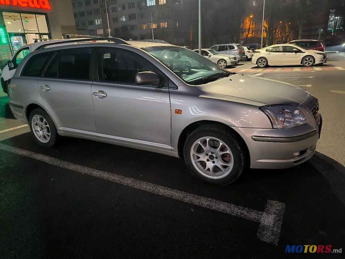 2003' Toyota Avensis photo #3