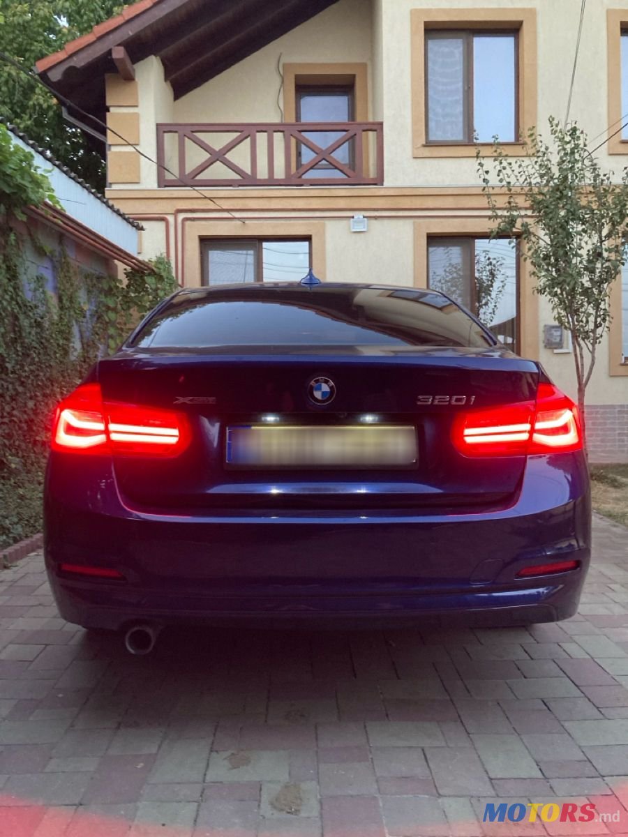 2016' BMW 3 Series photo #1