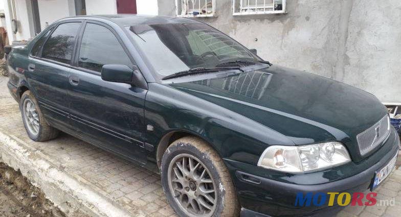 2000' Volvo S40 photo #1