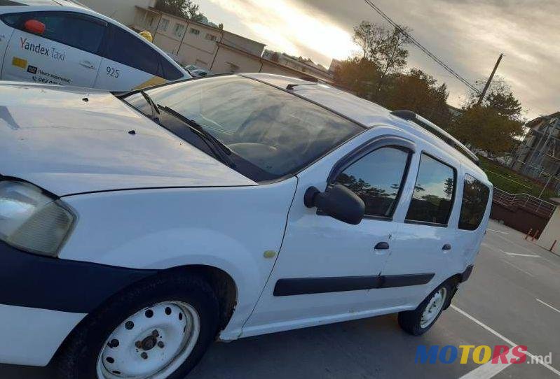 2008' Dacia Logan photo #2