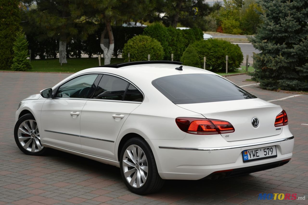 2013' Volkswagen Passat photo #4