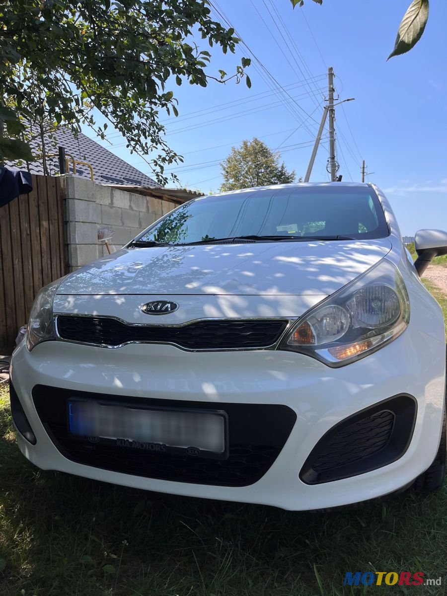 2012' Kia Rio photo #3
