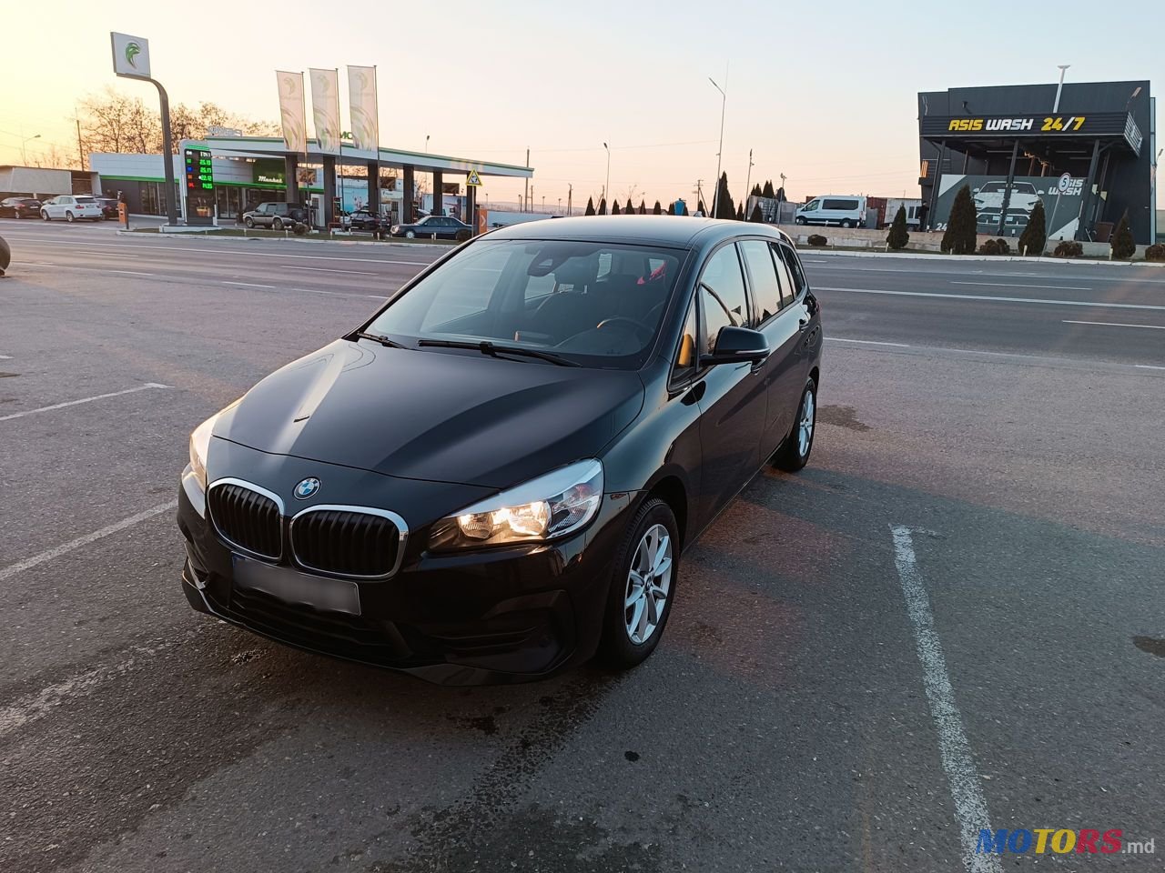 2018' BMW 2 Series Gran Tourer photo #3